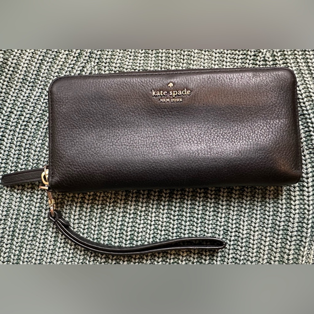 Kate Spade soft black Pebbled Leather wallet Wristlet